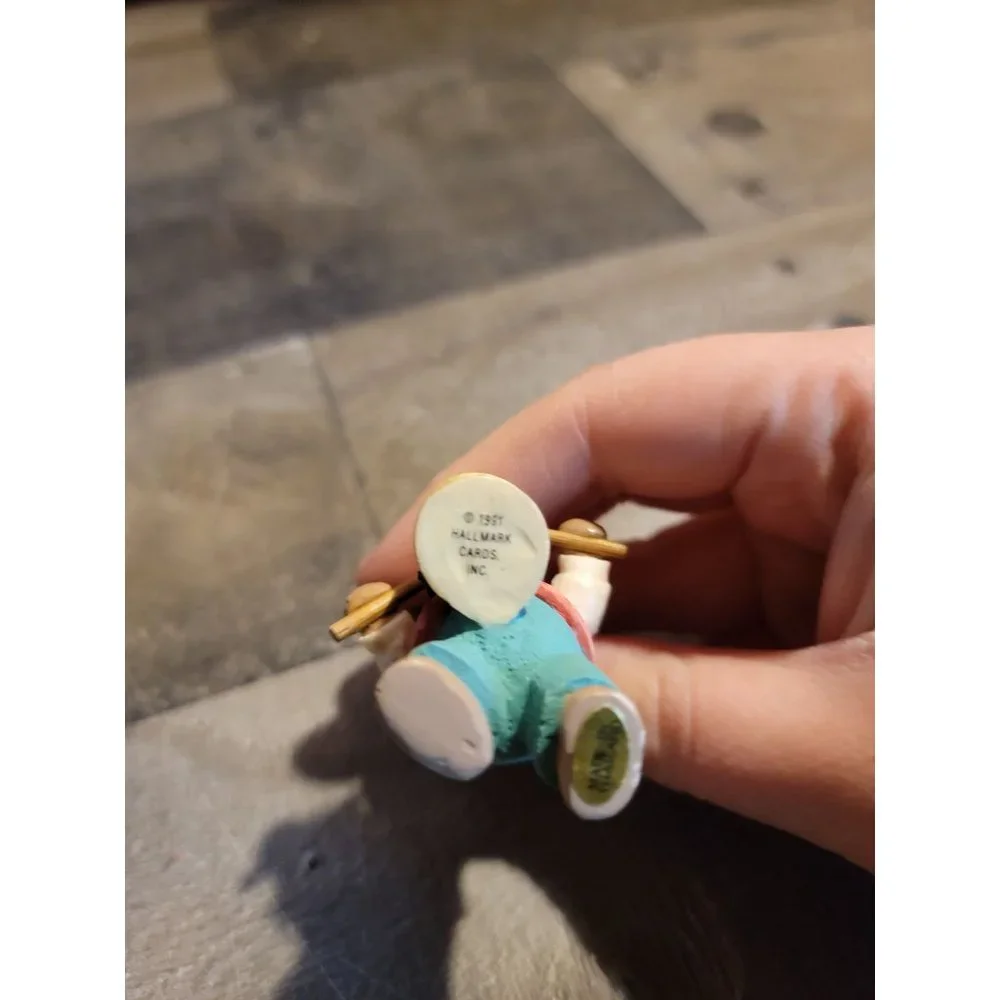 Vintage Hallmark 1991 Fanfare bear drum ornament Xmas home tree decor‎